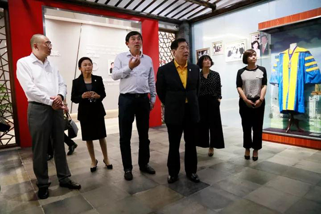 锦上添花!神探博士又获得了“南通市荣誉市民”称号!(图15) 锦上添花!神探博士又获得了“南通市荣誉市民”称号!(图15)