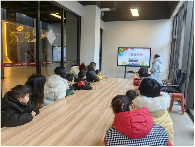 活动回顾|学雷锋手工贴画DIY活动(图1) image.png