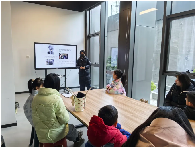 活动回顾 | 印迹溯源 智破迷津——印痕证据知识分享及海绵印章树叶画手工活动(图3) image.png